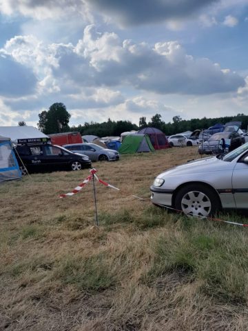 Opel-Fahrzeuge und Besucher bei den Opel Days 2024 in Garrel