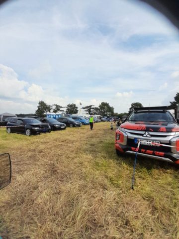 Opel-Fahrzeuge und Besucher bei den Opel Days 2024 in Garrel