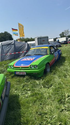 Grüner Motorsport-Opel bei den Opel Days 2025 in Garrel