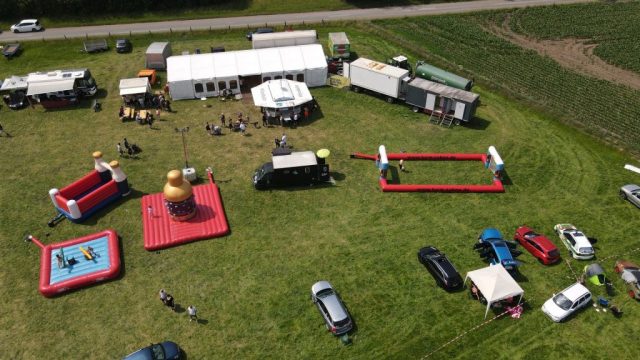 Familienbereich aus der Luft bei den Opel Days 2025 in Garrel